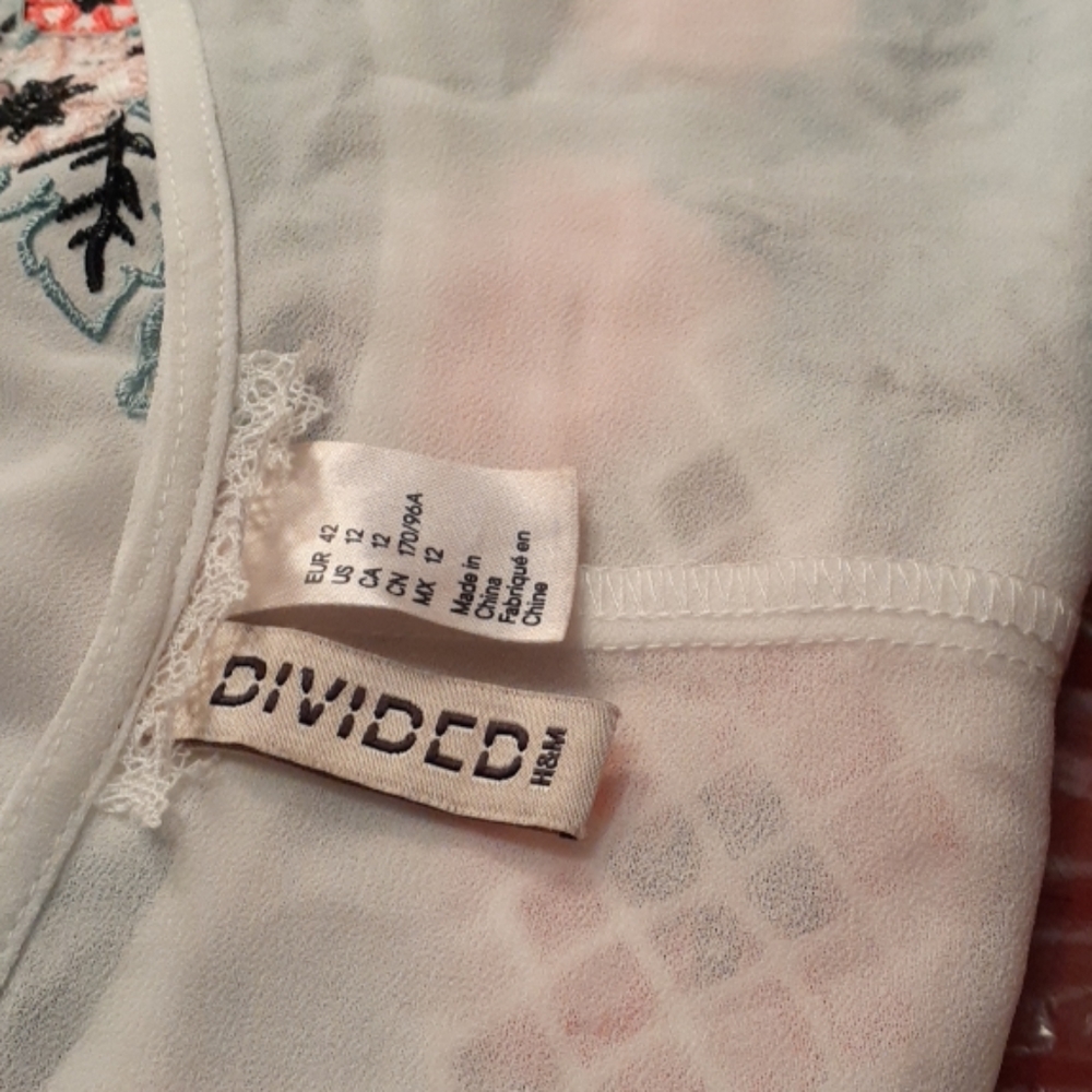 DIVIDCD H&M crop top - Picture 6 of 6